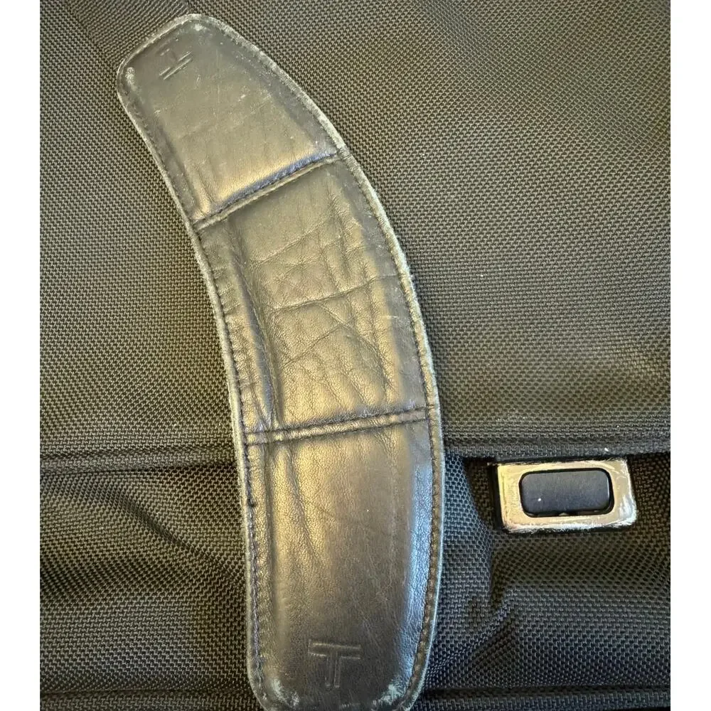 TUMI Alpha 26193D4 Laptop Briefcase Messenger Bag Black Shoulder Strap work bag